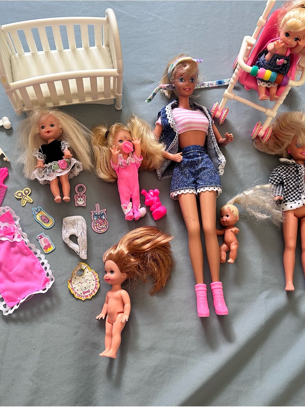 Kelly lot with strollin fun Barbie and more
